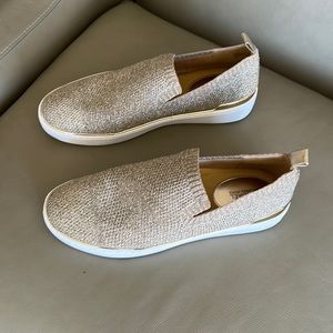 Women’s gold flats